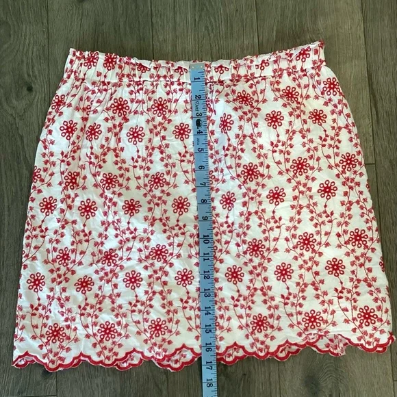 Floral Red and White Skirt - Picture 12 of 13